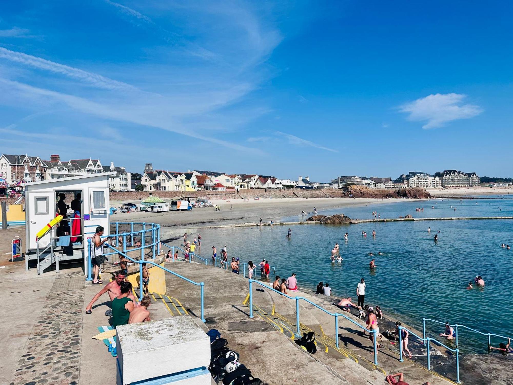 Eden House & Aquila House - Beach Apartments & Suites Saint Helier Jersey Esterno foto